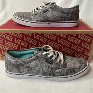Like New! Vans TC9R Silver Paisley Teal Inside Womens 8